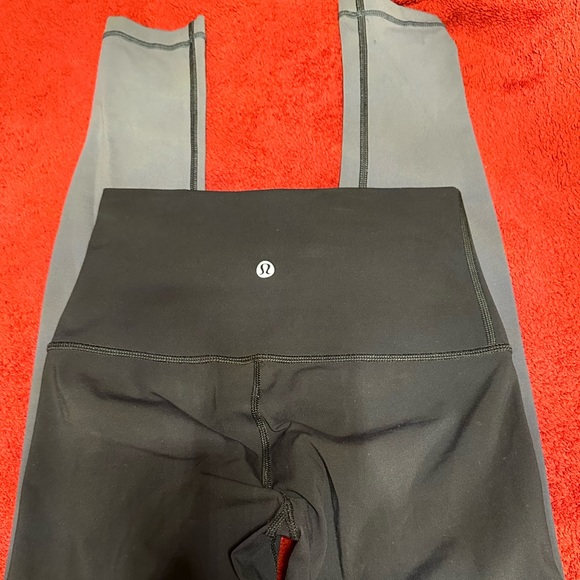 Lululemon Ombré High Waisted Leggings in Luxtreme - Picture 2 of 2